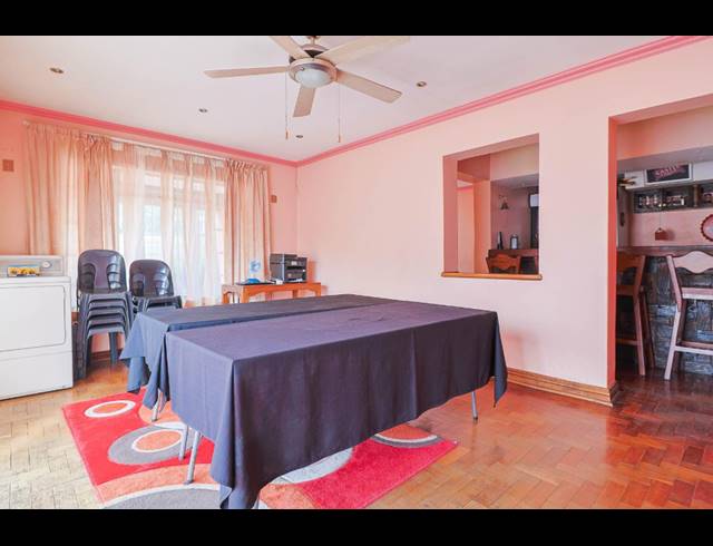 6 BEDROOM FREEHOLD FOR SALE IN BRACKENDOWNS